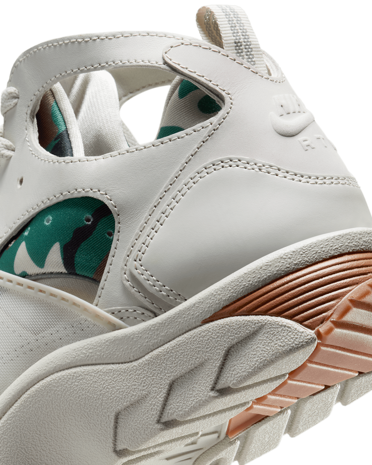 Date de sortie de la Air Trainer Huarache x Corteiz Light Bone FQ8793 002 Nike SNKRS